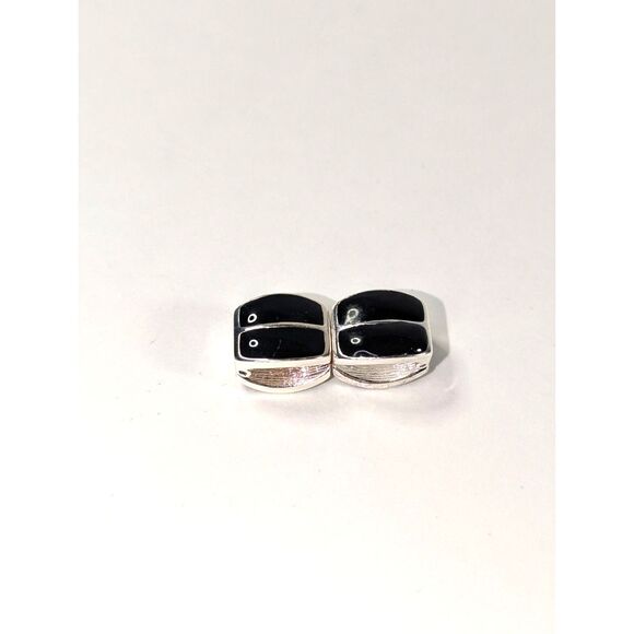 Set of Enamel Clip on Magnetic Earrings - Picture 4 of 10